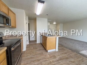 1069 W Pine Ave in Meridian, ID - Building Photo - Building Photo