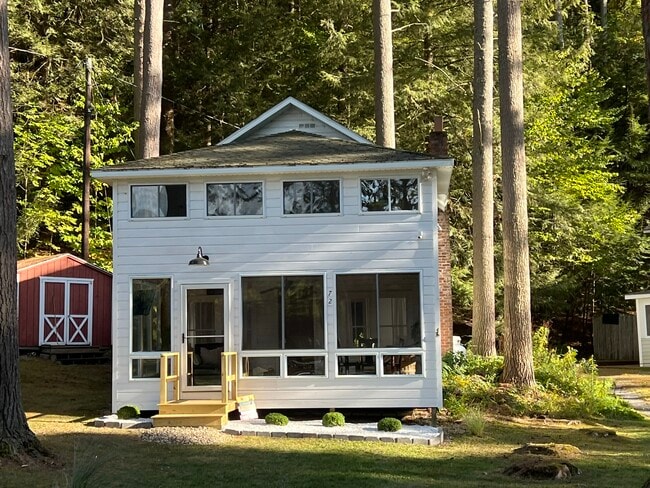 property at 72 Luke Hill Rd