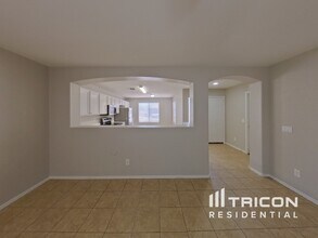 2013 S 86th Dr in Tolleson, AZ - Building Photo - Building Photo