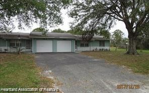 6107 Candler Terrace in Sebring, FL - Building Photo