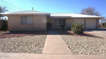 240 Ferrari Ct in El Paso, TX - Building Photo
