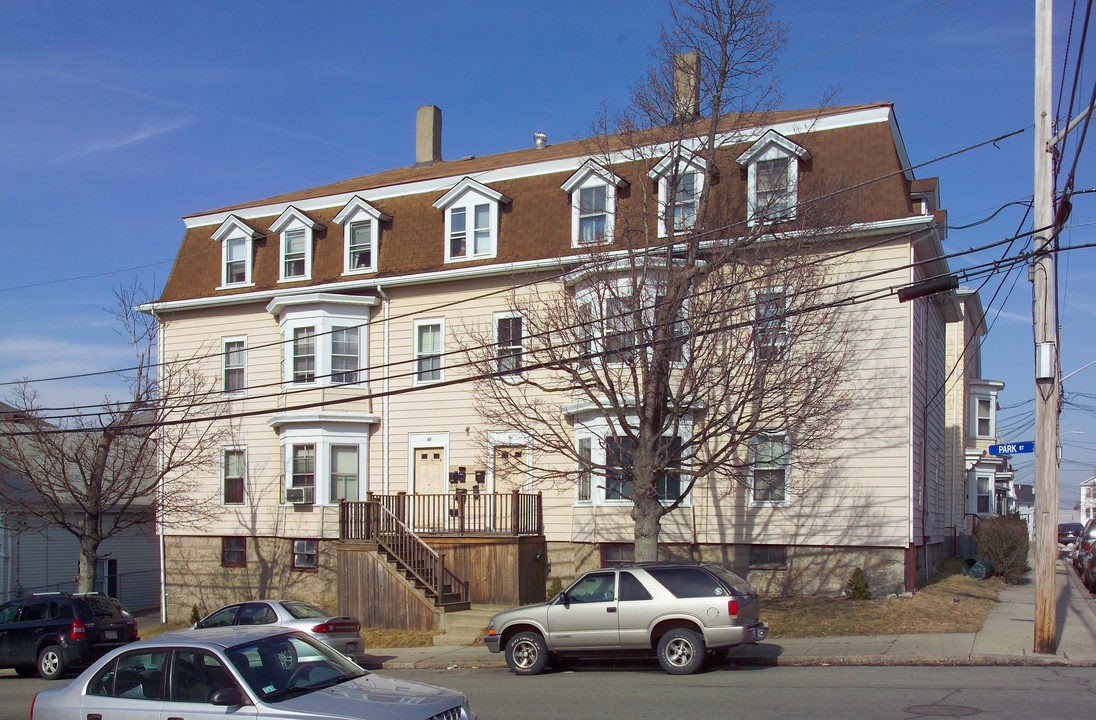 58-60 Park St in Fall River, MA - Building Photo