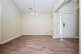 8040 Highland Pkwy in Fairburn, GA - Building Photo - Building Photo