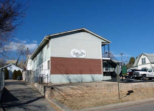 Garden Plaza Apartments in Colorado Springs, CO - Building Photo - Building Photo