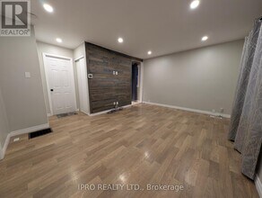 145 Eby St in Cambridge, ON - Building Photo - Building Photo