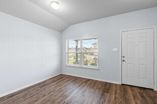 2024 Cedar Tree Ct in Conroe, TX - Building Photo