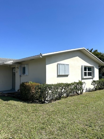 property at 2551 Emory Dr W