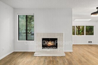 156 S 329th Pl in Federal Way, WA - Building Photo - Building Photo