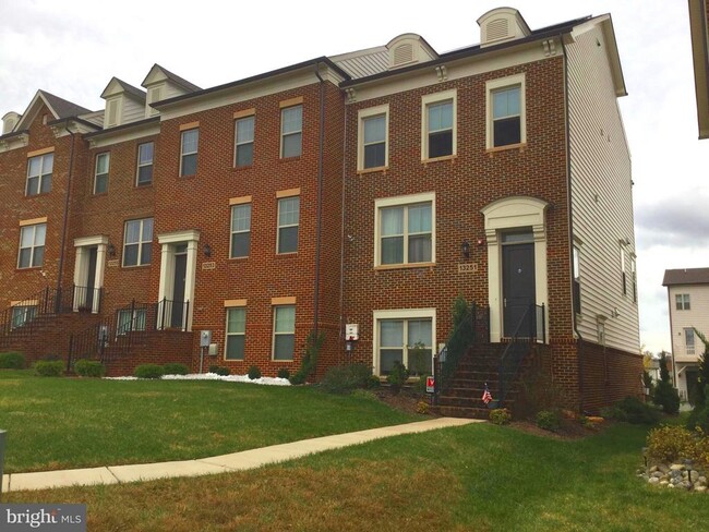 13251 Tivoli Lake Blvd in Silver Spring, MD - Building Photo - Building Photo