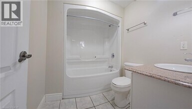 135 James St S in Hamilton, ON - Building Photo - Building Photo