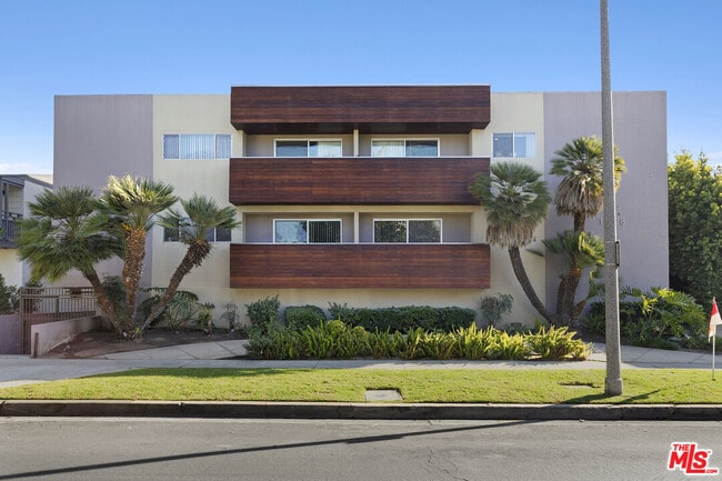 1028 S Bedford St in Los Angeles, CA - Building Photo - Building Photo