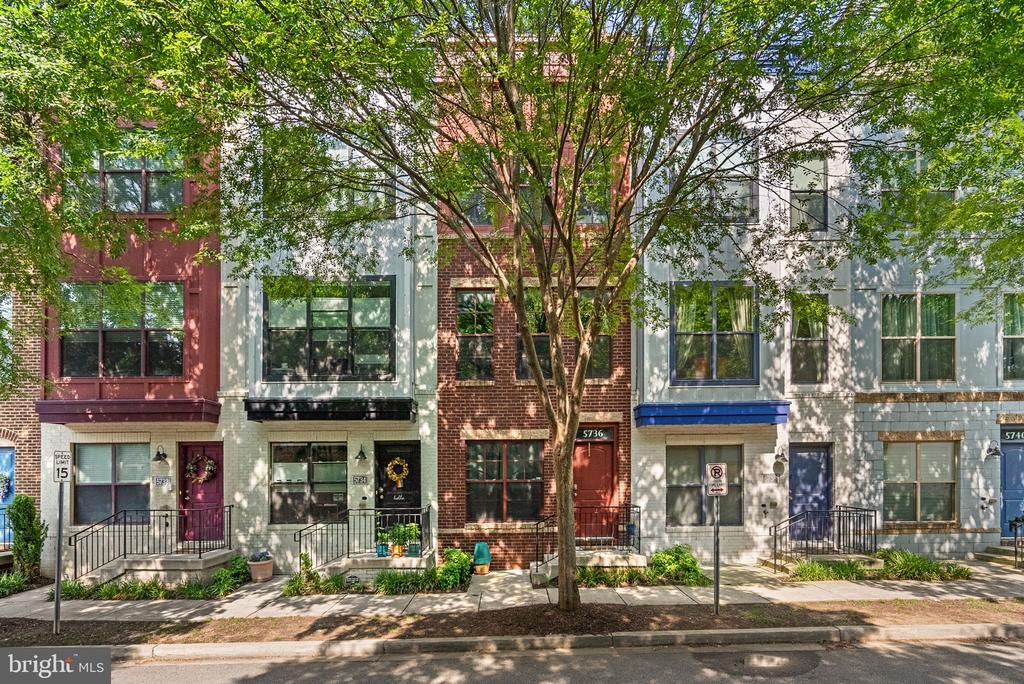 5736 45th Ave in Hyattsville, MD - Building Photo