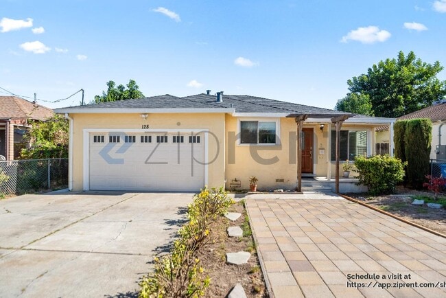 128 Azalia Dr in East Palo Alto, CA - Building Photo - Building Photo