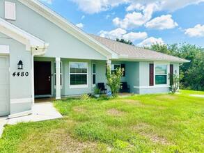 4480 SW Jaunt Rd in Port St. Lucie, FL - Foto de edificio - Building Photo