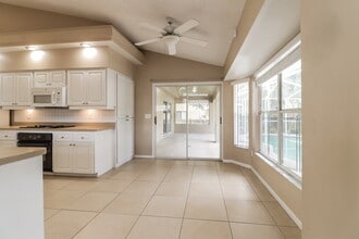 1484 E Lake Woodlands Pkwy in Oldsmar, FL - Building Photo - Building Photo