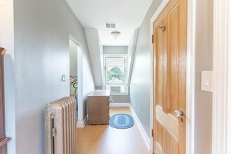 19 Chestnut St, Unit 2 in Wakefield, MA - Building Photo - Building Photo