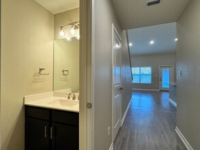 14560 CR 2191 in Whitehouse, TX - Building Photo - Building Photo