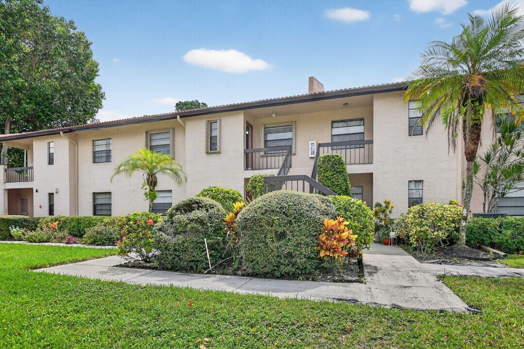9268 Vista Del Lago in Boca Raton, FL - Building Photo