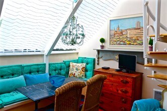 137 4th St, Unit A in Pacific Grove, CA - Building Photo - Building Photo