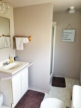 3325 SW Hailey Ave in Pendleton, OR - Building Photo - Building Photo