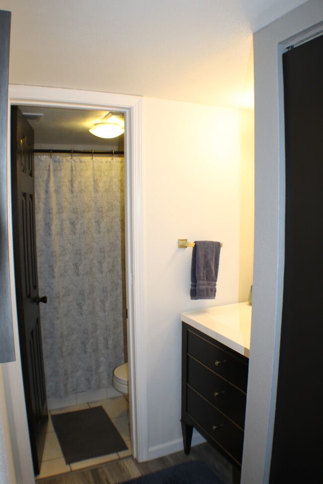 7395 E Eastman Ave, Unit L101 in Denver, CO - Building Photo - Building Photo