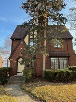 21440 Lathrup St in Southfield, MI - Building Photo