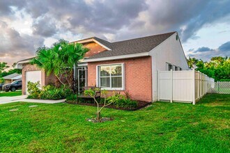 8111 Cedar Hollow Ln in Boca Raton, FL - Building Photo - Building Photo