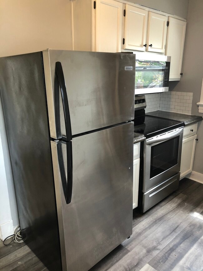 2208 Crittenden Dr, Unit 4