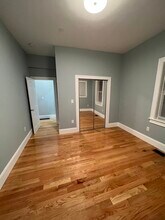 73 Pearl St, Unit 1 in Somerville, MA - Foto de edificio - Building Photo