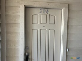 2710 S Clear Creek Rd in Killeen, TX - Building Photo