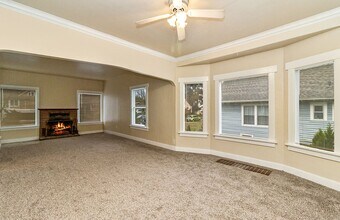 2310 Rainier Ave in Everett, WA - Building Photo - Building Photo