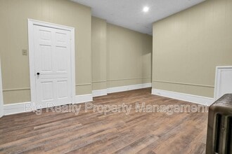 72 N Main St in Spring City, PA - Building Photo - Building Photo