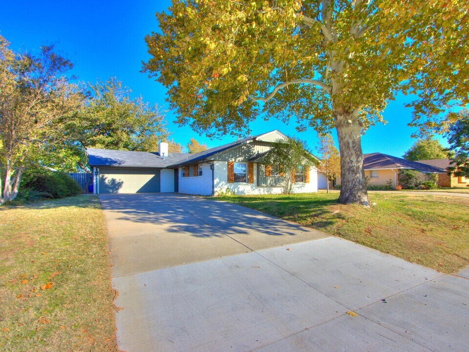 3109 W Britton Rd in The Village, OK - Building Photo