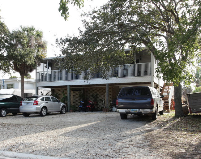 850 San Carlos Dr in Ft. Myers, FL - Building Photo - Building Photo