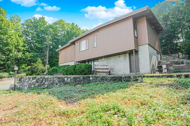 property at 203 Hoyt St