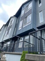 18817 Beardslee Blvd in Bothell, WA - Building Photo