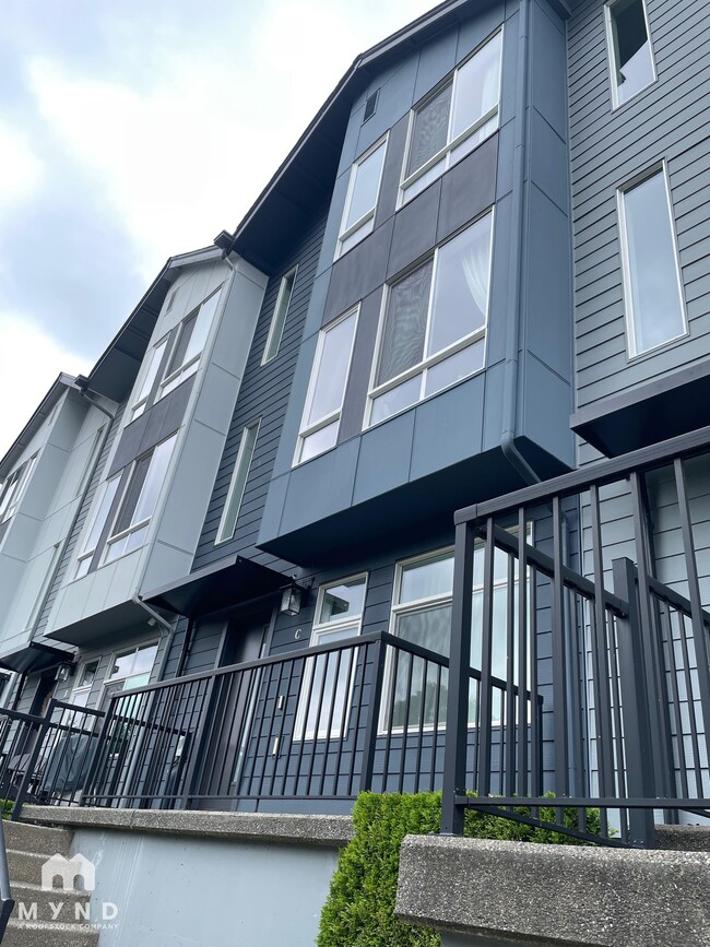 property at 18817 Beardslee Blvd