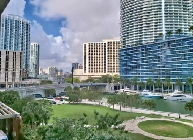 property at 475 Brickell Ave