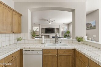 10640 Arbor Way in Reno, NV - Building Photo - Building Photo