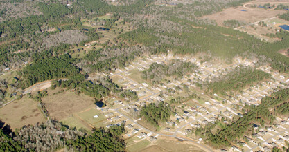 Deer Pines in Cut And Shoot, TX - Building Photo - Building Photo