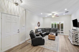 160 Village Blvd, Unit A in Tequesta, FL - Building Photo - Building Photo