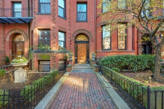 402 Marlborough St, Unit 2F in Boston, MA - Building Photo - Building Photo