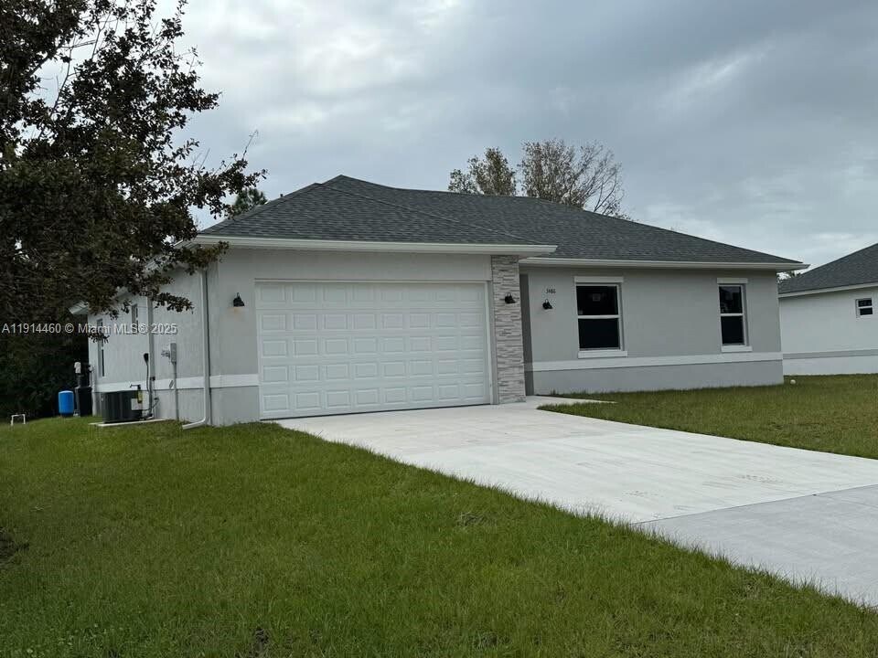 3486 Mentone St in Port Charlotte, FL - Building Photo