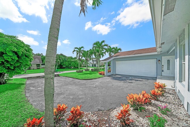 724 Ave Chaumont in Delray Beach, FL - Building Photo - Building Photo