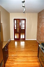 816 Willow Ave in Hoboken, NJ - Building Photo - Building Photo