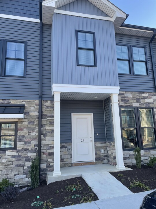 28 High St in Lynchburg, VA - Building Photo