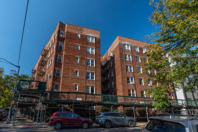 1825 Foster Ave in Brooklyn, NY - Foto de edificio - Building Photo