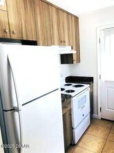 1830 S Palmetto Ave in South Daytona, FL - Building Photo - Building Photo