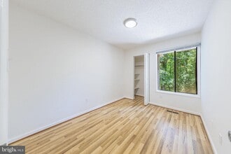 2232 Southgate Square in Reston, VA - Building Photo - Building Photo