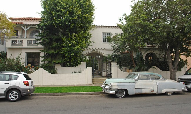 520 N Spaulding Ave in Los Angeles, CA - Foto de edificio - Building Photo